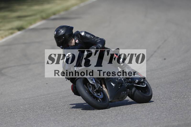 /21 17.06.2026  Ducati Schweiz Track Warmup ADR/Gruppe blau/49